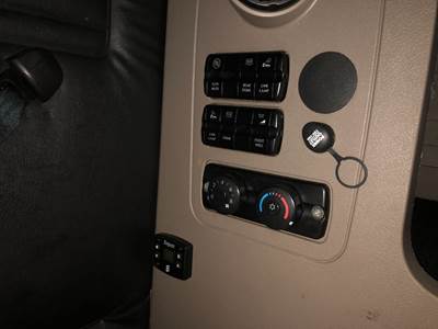 Freightliner Cascadia Sleeper Controls