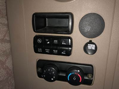 Freightliner Cascadia Sleeper Controls