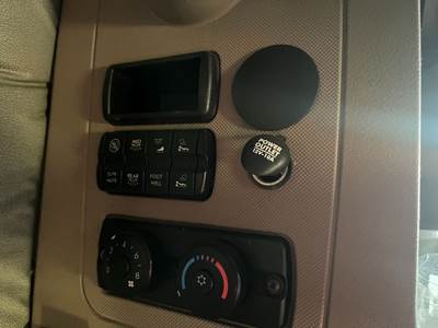 Freightliner Cascadia Sleeper Controls