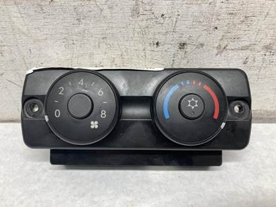 Freightliner Cascadia Sleeper Controls