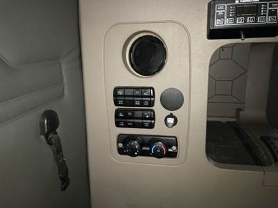 Freightliner Cascadia Sleeper Controls