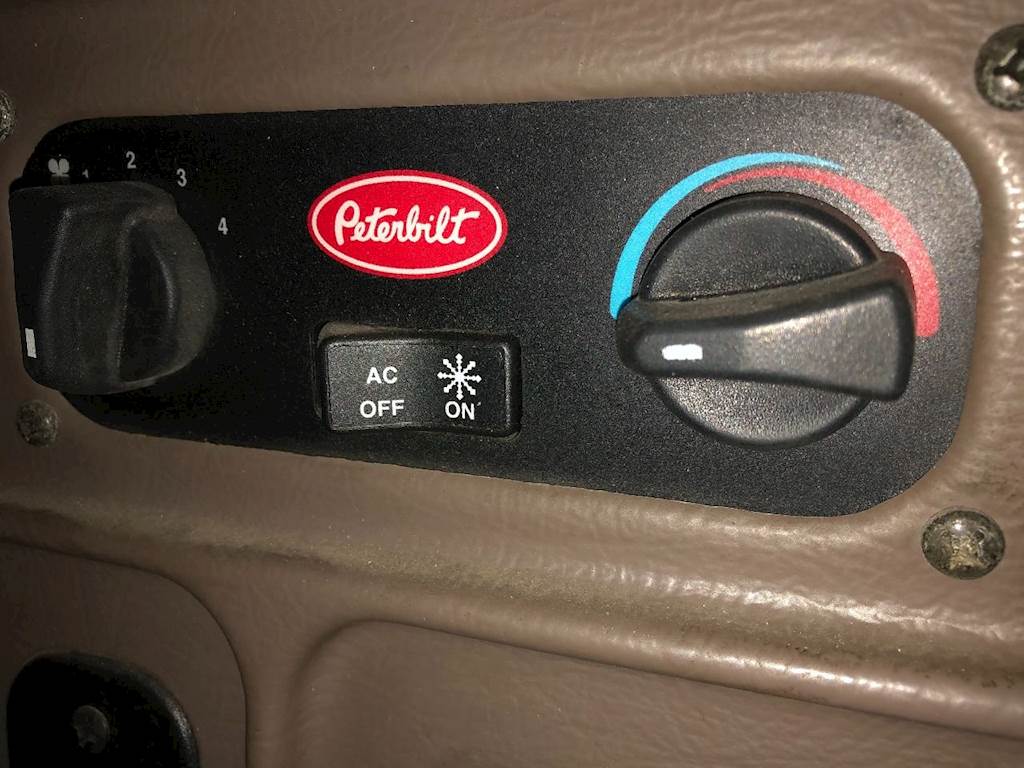 2009 Peterbilt 386 Sleeper Controls For Sale Spencer, IA 24940152