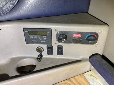 Peterbilt 387 Sleeper Controls