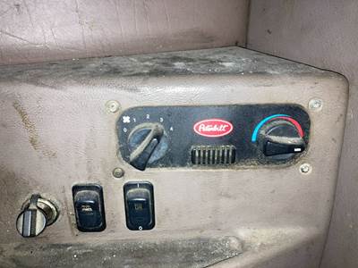 Peterbilt 387 Sleeper Controls