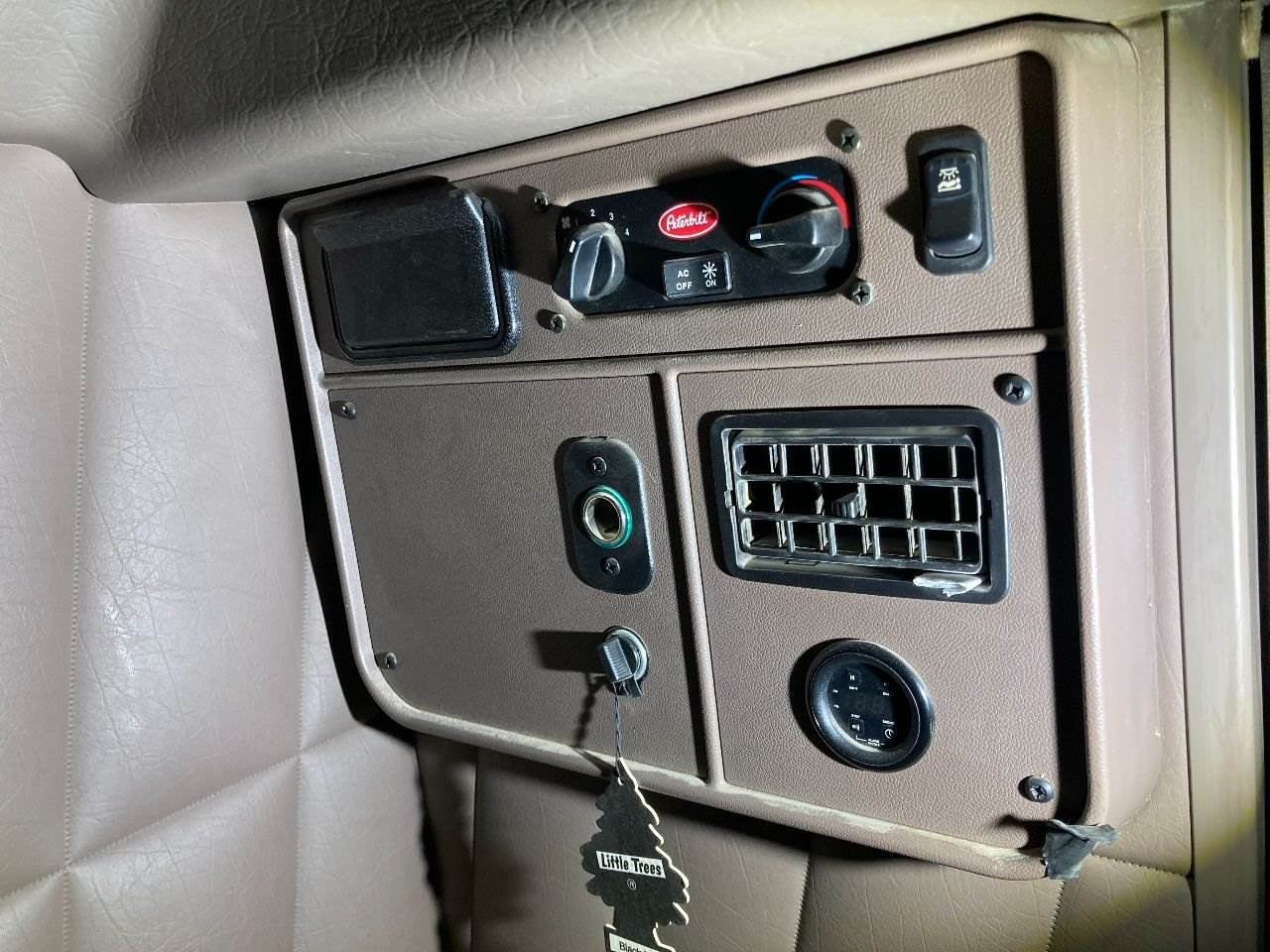 2013 Peterbilt 389 Sleeper Controls For Sale Sioux Falls, SD