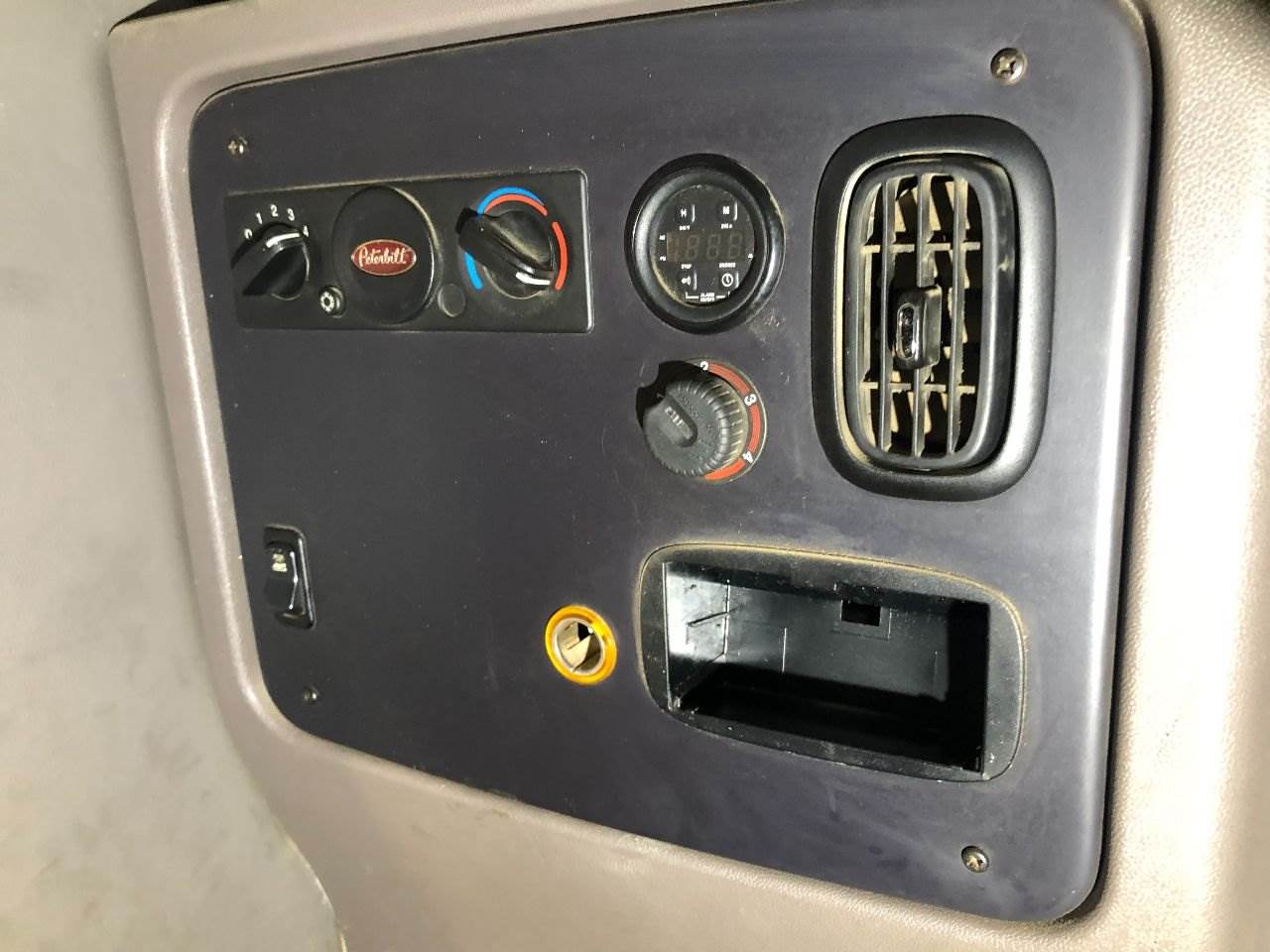 2015 Peterbilt 389 Sleeper Controls For Sale Sioux Falls, SD