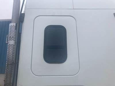 Freightliner Cascadia Sleeper Door