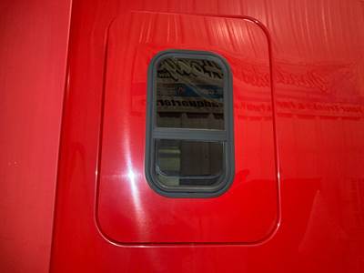 Freightliner Cascadia Sleeper Door