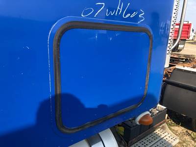 Freightliner Columbia 120 Sleeper Door