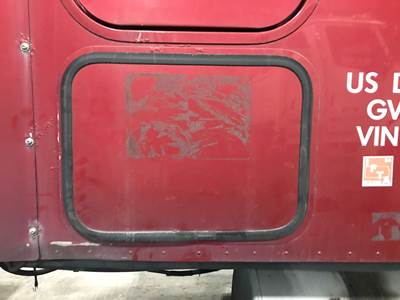 Freightliner Columbia 120 Sleeper Door