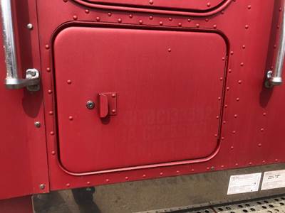Freightliner FLD120 Sleeper Door