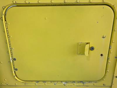 Freightliner FLD120 Classic Sleeper Door