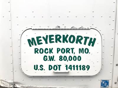 International 9200 Sleeper Door