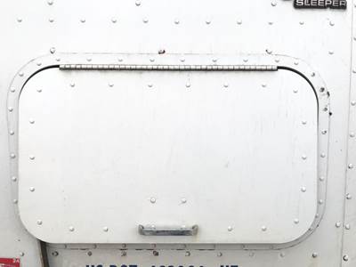 International 9400 Sleeper Door
