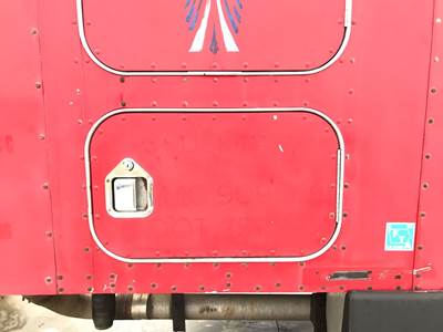 Kenworth T600 Sleeper Door