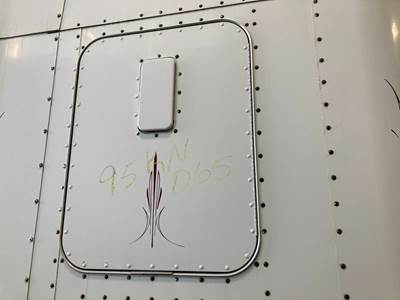 Kenworth T600 Sleeper Door