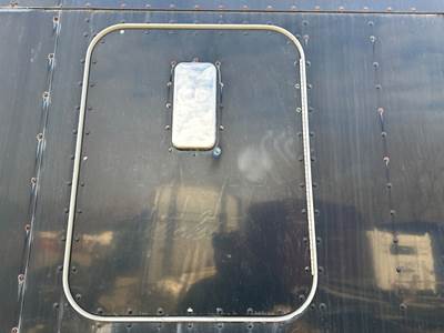Kenworth T600 Sleeper Door