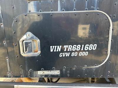 Kenworth T600 Sleeper Door