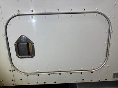 Kenworth T600 Sleeper Door