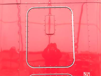 Kenworth T660 Sleeper Door
