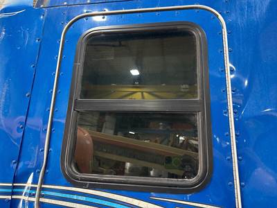 Kenworth T660 Sleeper Door