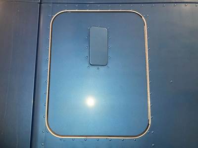 Kenworth T680 Sleeper Door