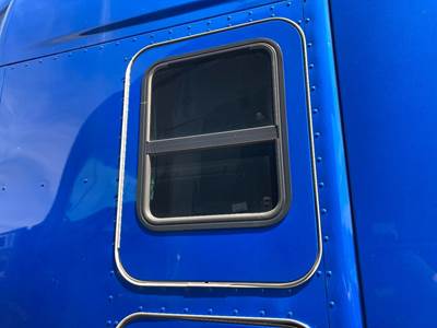 Kenworth T680 Sleeper Door