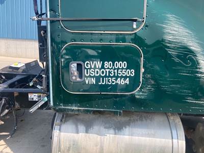 Kenworth T680 Sleeper Door