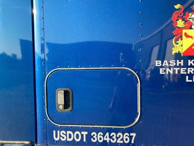 Kenworth T680 Sleeper Door