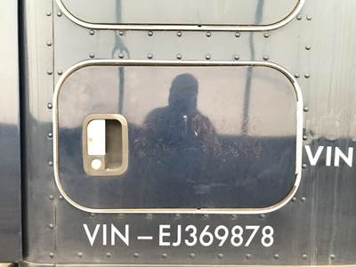 Kenworth T680 Sleeper Door