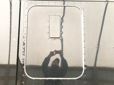 Kenworth T680 Sleeper Door