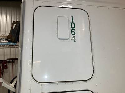 Kenworth T680 Sleeper Door