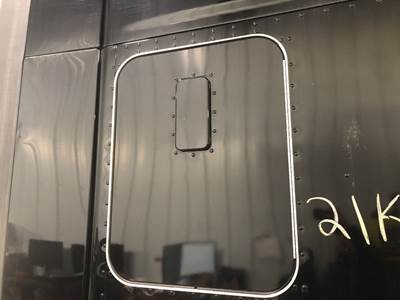 Kenworth T680 Sleeper Door