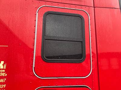 Kenworth T680 Sleeper Door