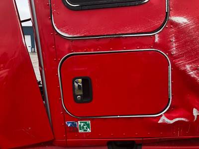 Kenworth T680 Sleeper Door