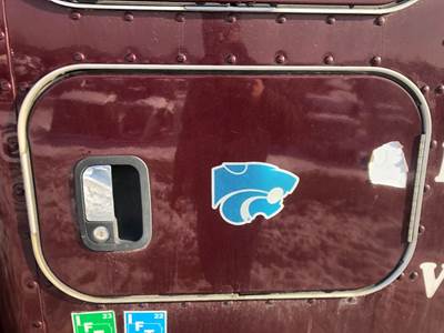 Kenworth T680 Sleeper Door