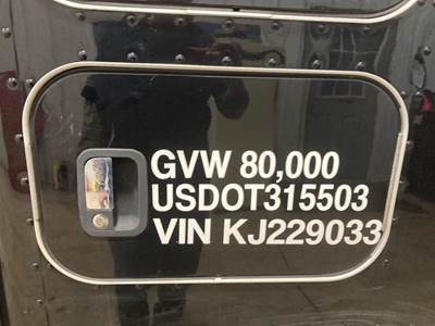 Kenworth T680 Sleeper Door