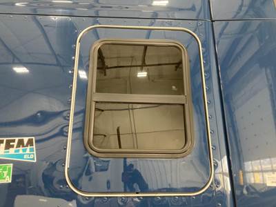 Kenworth T680 Sleeper Door