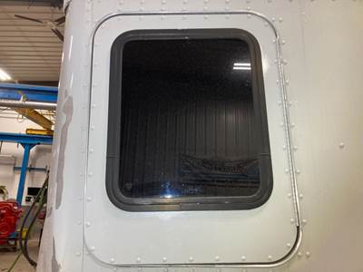 Kenworth T680 Sleeper Door