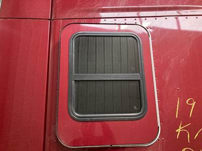 Kenworth T680 Sleeper Door