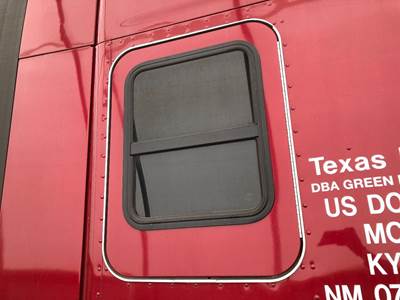 Kenworth T680 Sleeper Door