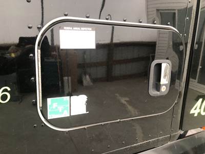 Kenworth T680 Sleeper Door