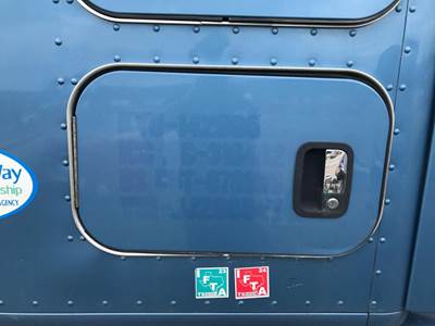 Kenworth T680 Sleeper Door
