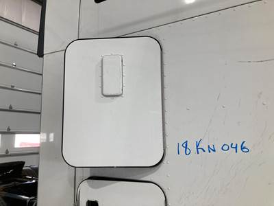 Kenworth T680 Sleeper Door