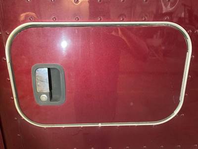 Kenworth T680 Sleeper Door