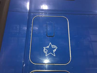 Kenworth T680 Sleeper Door