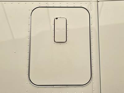 Kenworth T680 Sleeper Door