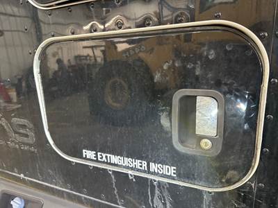 Kenworth T680 Sleeper Door