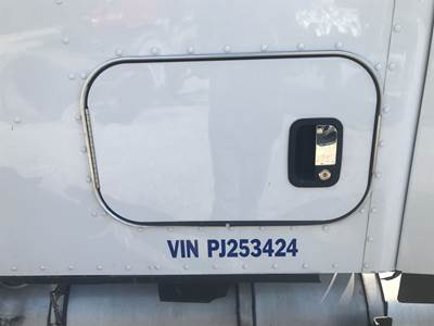 Kenworth T680 Sleeper Door