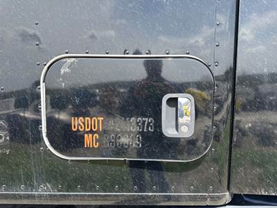 Kenworth T680 Sleeper Door